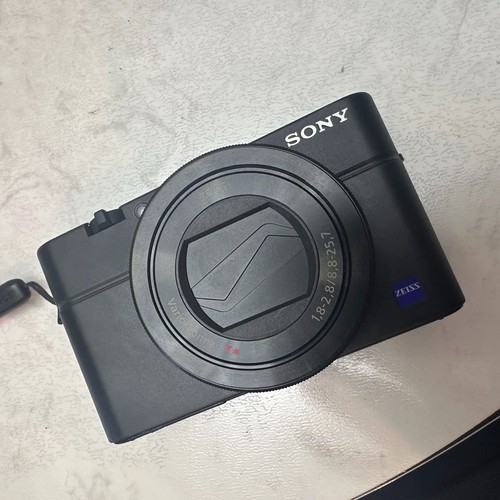 Sony dsc rx100 iii 1 - sony,
