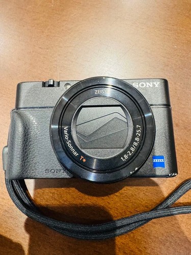 Fotocamera digitale compatta