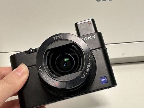 Sony rx100 iii schermo - sony,